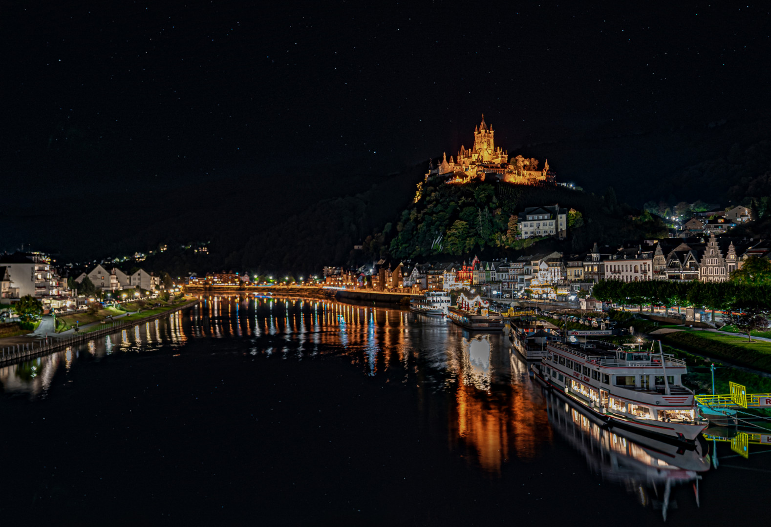 Cochem by night