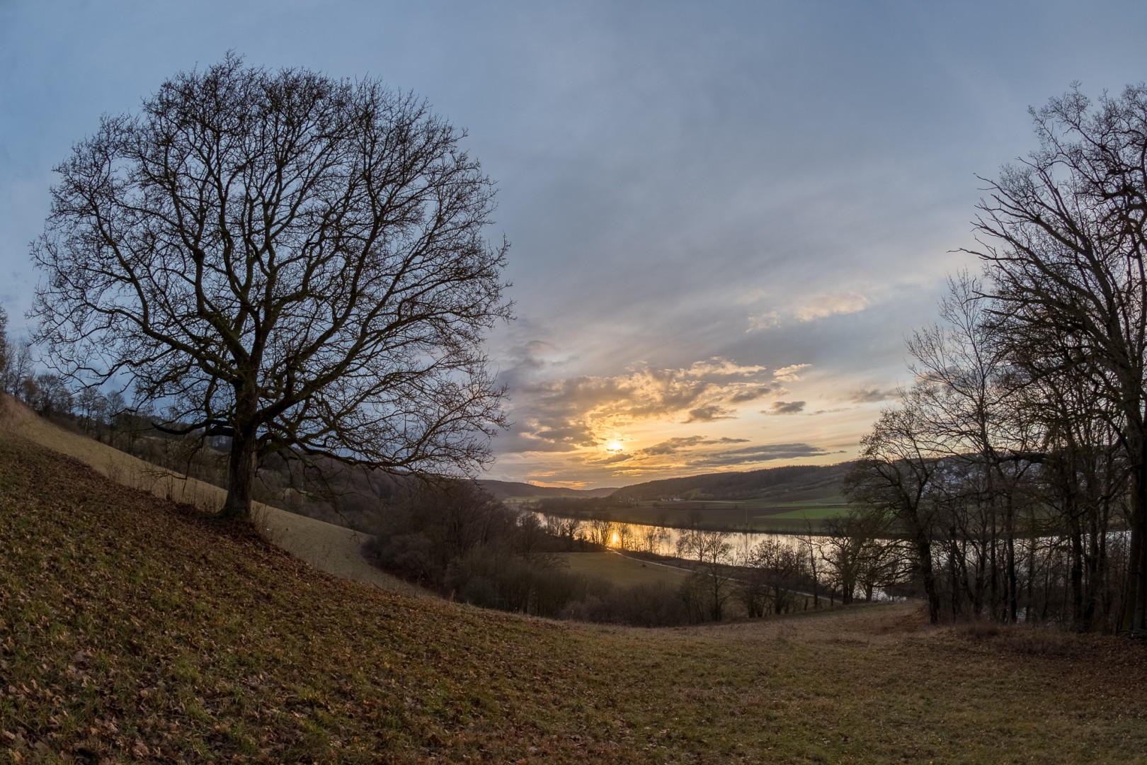 Donau im winterlichen Abendlicht