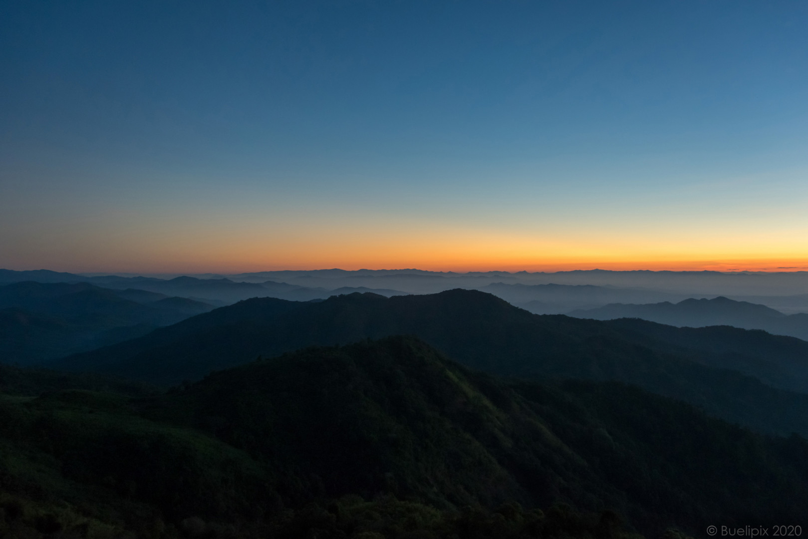 Sonnenaufgang auf dem Mount Kyaiktiyo