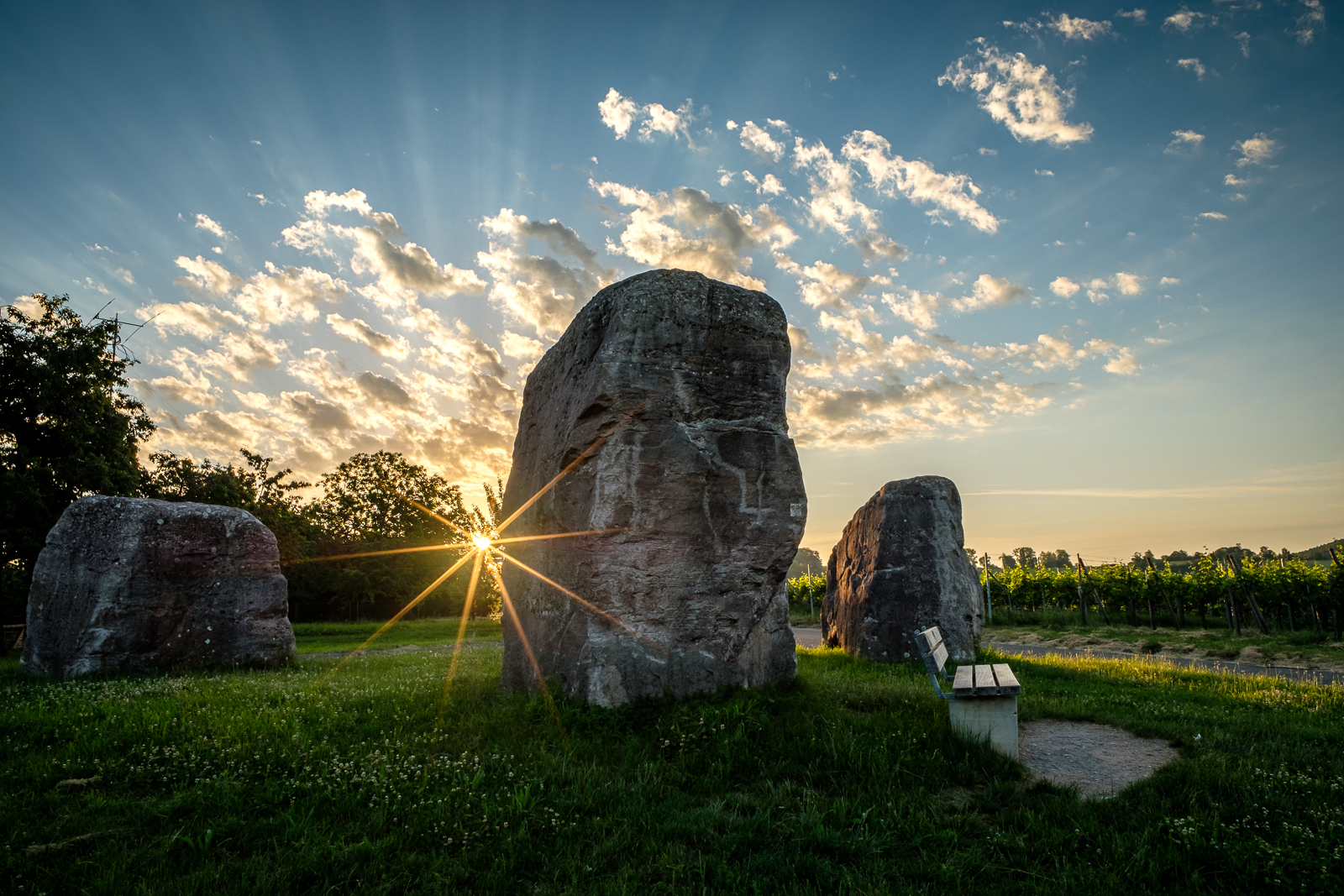 Sonnenaufgang zwischen den drei Riesen (Felsen)